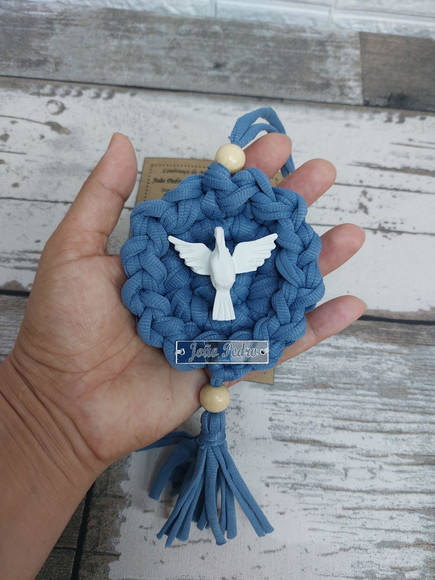 Mandala Redonda de Crochê com Espirito Santo