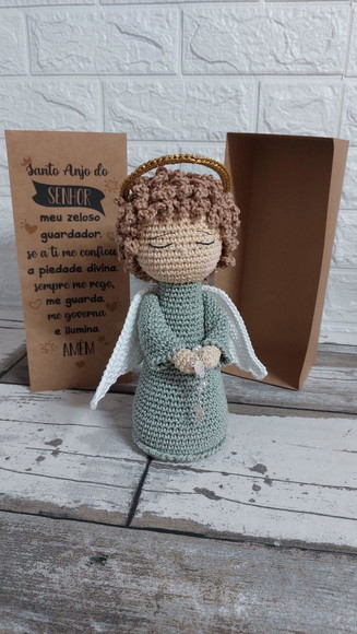 Anjo da Guarda Amigurumi com Caixa e Oração 22 cm