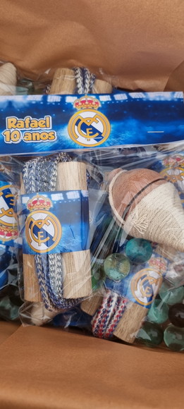 Kit Pião Corda e Bolinha de Gude Real Madrid