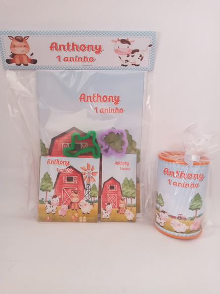 Kit Colorir com Massinha e Cofrinho Fazendinha Aquarelada