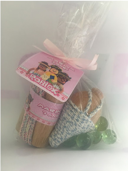 Kit Pião Corda e Bolinha de Gude Roblox Rosa