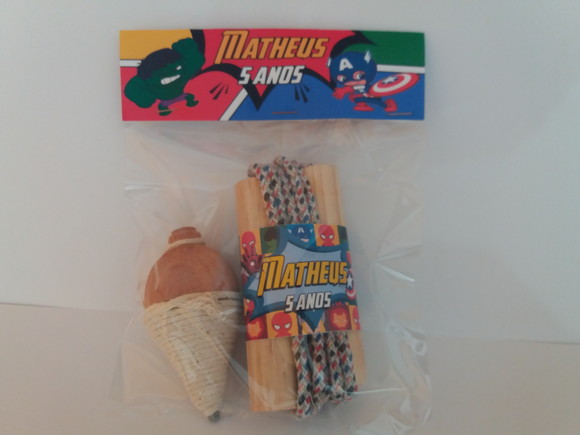 Kit Pião e Corda Vingadores Cute