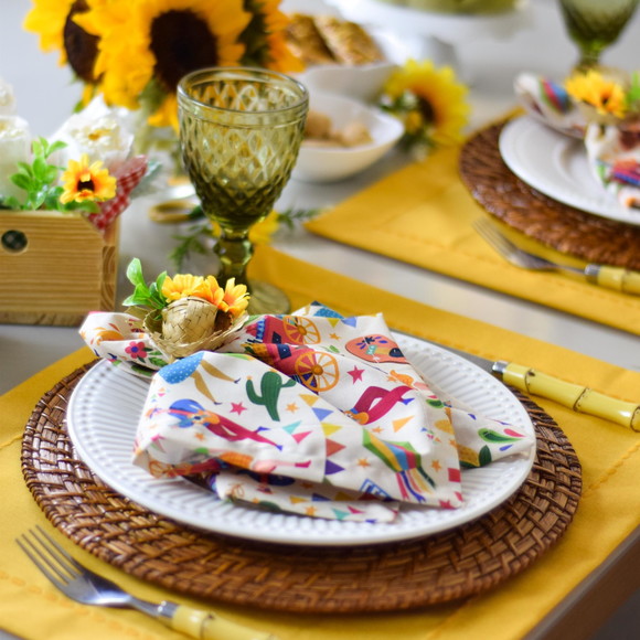 Mesa Posta de Festa Junina 4 Lugares