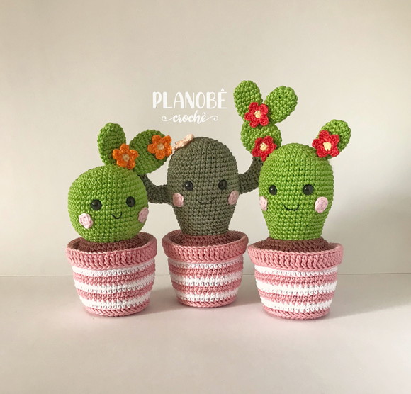 Trio Vasinhos de Cactos Amigurumi