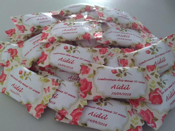 Kit 350 Balas Personalizadas - Tema 50 Anos