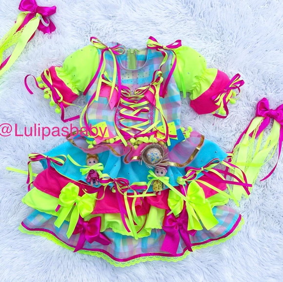 Vestido Junino Neon