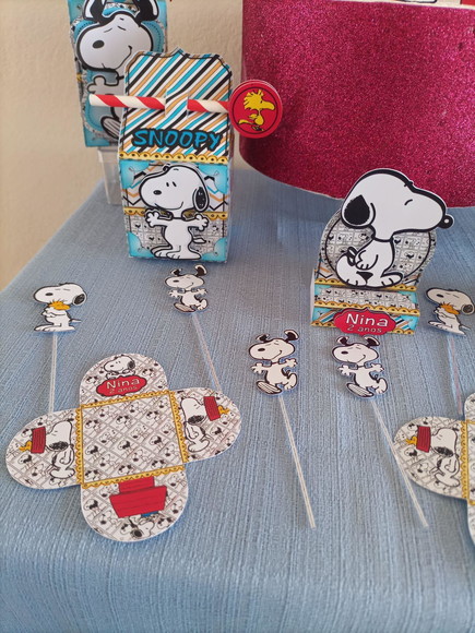 Kit 25 Forminhas 25 Topper para Docinhos Snoopy