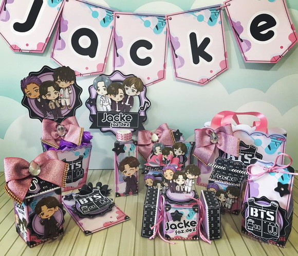 Kit Festa Personalizada Um Só Bolinho Bts