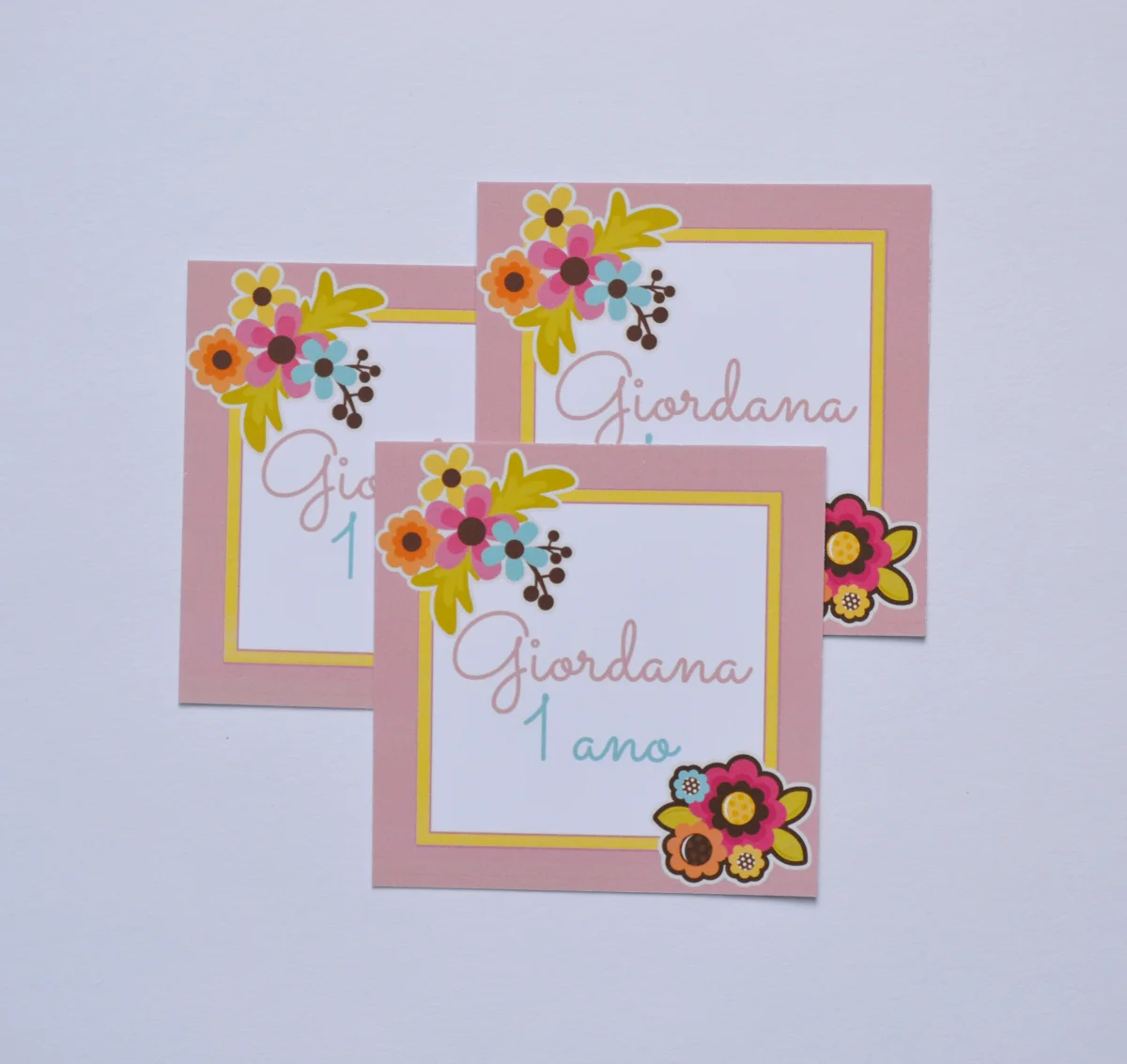 Adesivo personalizado Flores 5cm - 20 unidades - Imagem 1