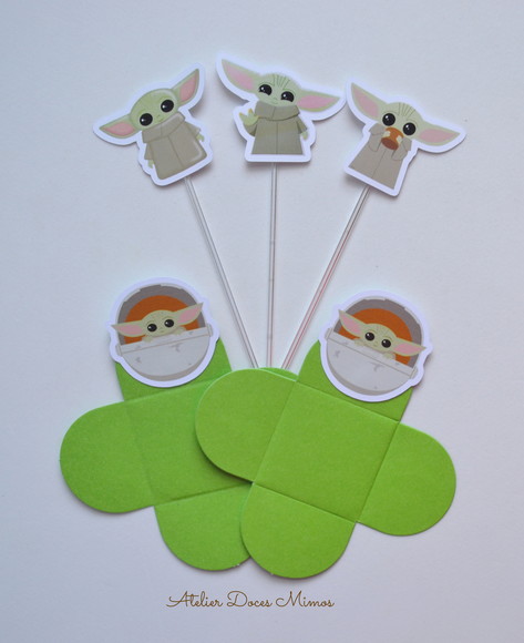 Baby Yoda Combo Forminhas + Toppers - Imagem 2