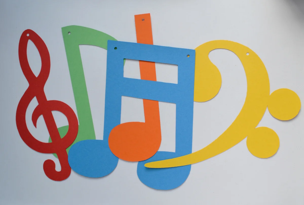 Varal Decorativo Notas Musicais (8 Notas) - Imagem 1