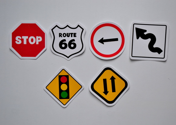 Apliques Placas de Trânsito