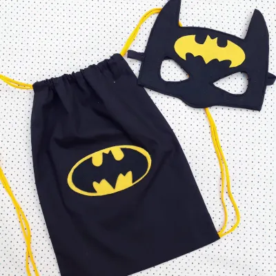 Kit Lembrancinha Batman Máscara + Mochilinha em Tecido