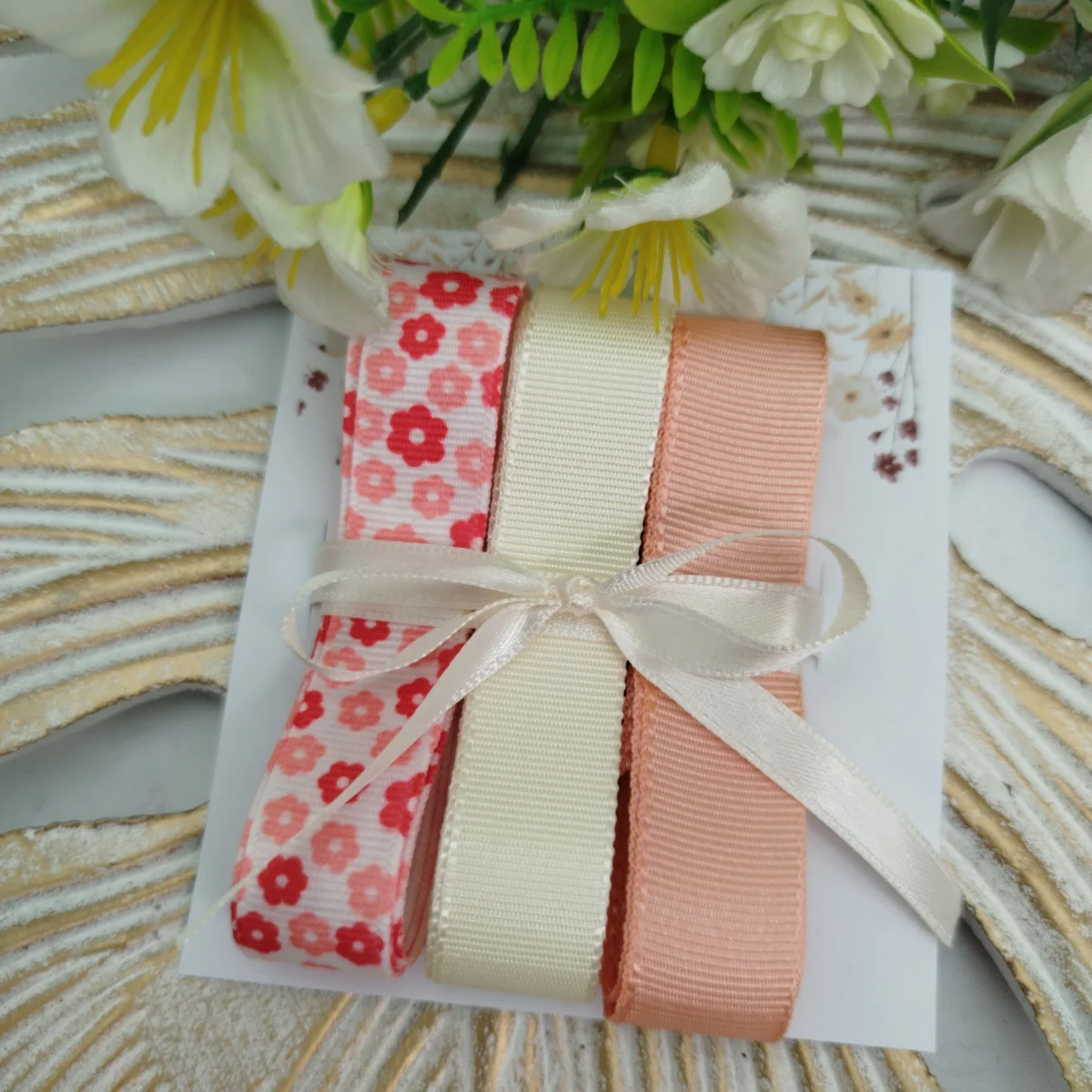 Kit de Fitas Gorgurão Florzinhas Coral, Marfim e Pêssego — Estampa Floral - Imagem 5