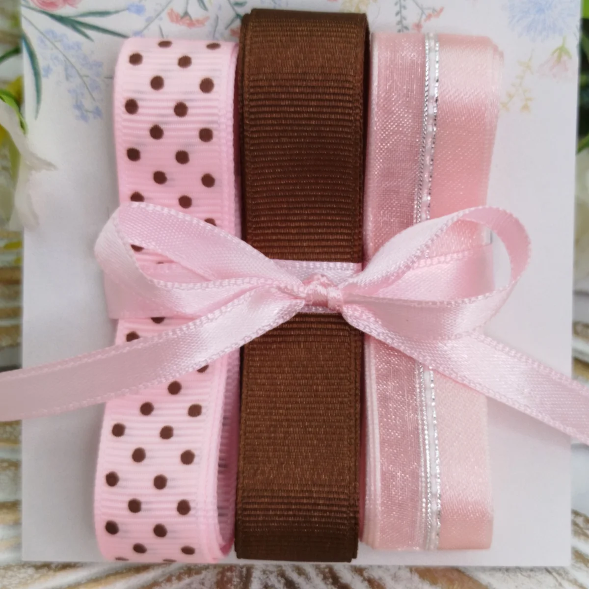 Kit de Fitas Poá Rosa e Marrom — Gorgurão Bolinhas, Liso e Voil com Cetim - Imagem 1