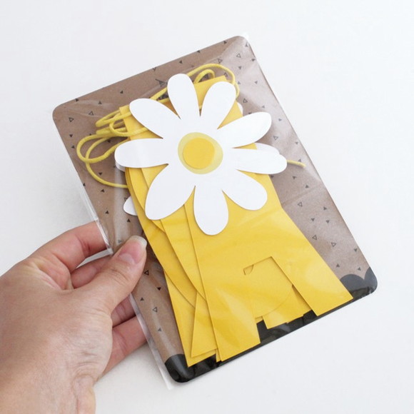 Letreiro de Papel com Nome - Amarelo - até 10 Letras - Imagem 3
