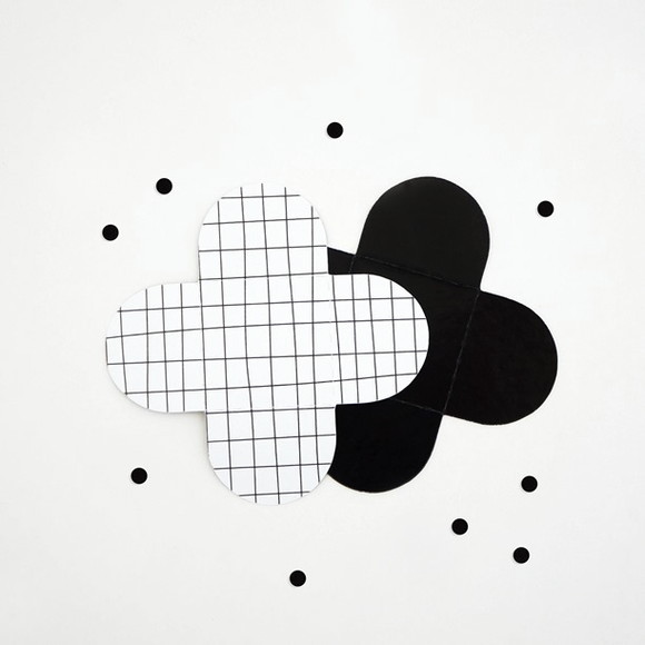 Forminha Grid - Preto e Branco - Festa Minimalista (12 Un.)