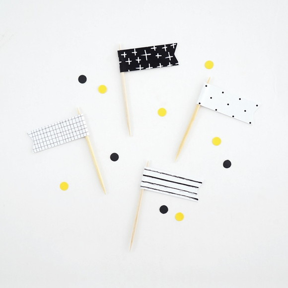 Mini Topper Bandeirinha Preto e Branco (24 Un)