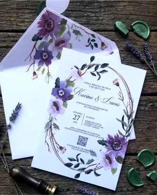 Convite de Casamento Floral Lilás Envelope Forrado, Lacre de Cera e Tag