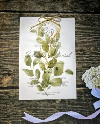 Convite de Casamento Papel Vegetal com Folhas Verdes e Dourado