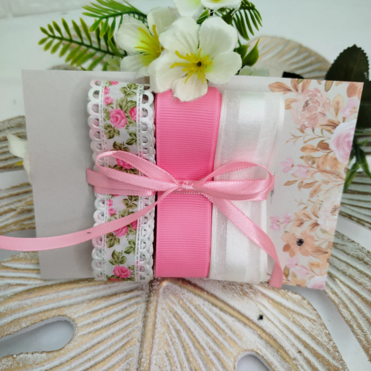 Kit de Fitas Floral Rosa e Branca — Poliéster Estampada, Gorgurão e Voil com Cetim - Imagem 6
