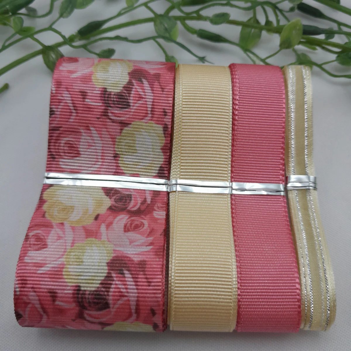 Kit de Fitas Floral Rosas — Gorgurão Estampado, Baunilha, Rosa e Voil Marfim - Imagem 4