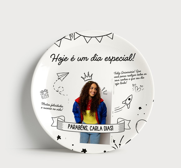 Prato de Aniversário Personalizado: Celebre Um Dia Especial!