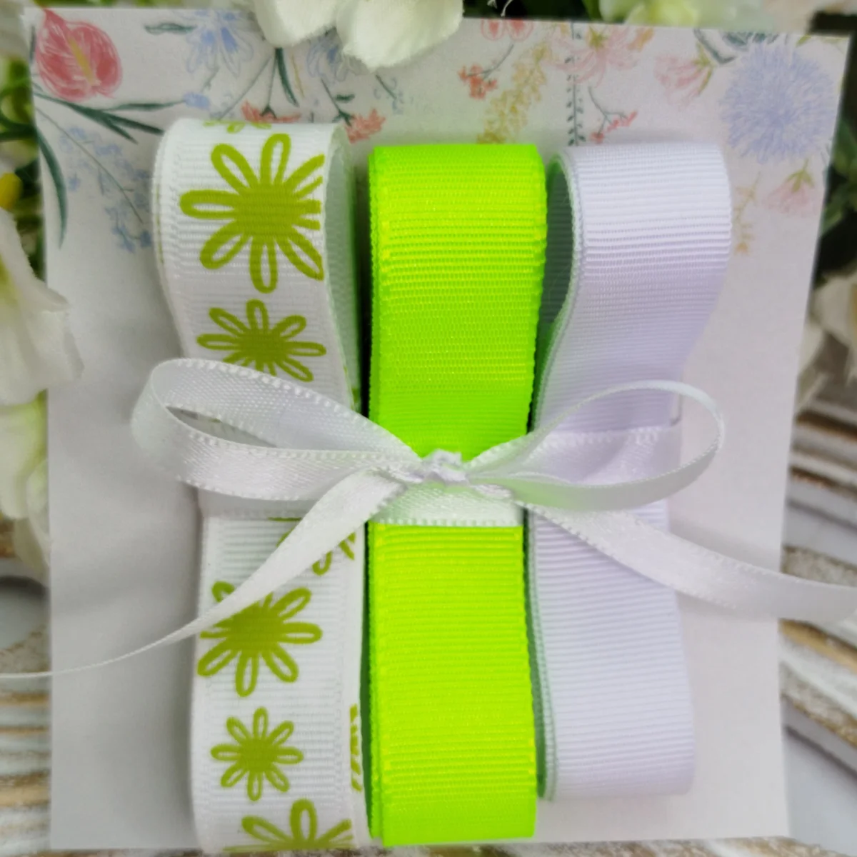 Kit de Fitas Gorgurão Floral Verde Limão e Branco — Estampa Margaridas - Imagem 2