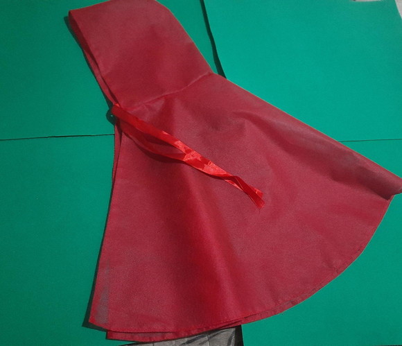 Capa Chapeuzinho Vermelho e Lobo Mau Tnt Duplo. - Imagem 4