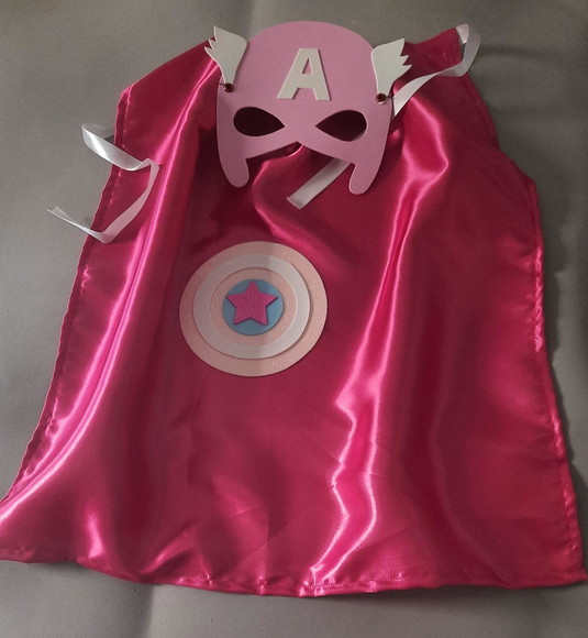 Capa e Máscara Capitão América Rosa