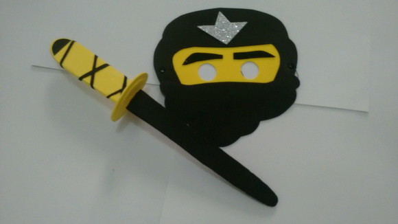 Espada e máscara embalados Ninjago - Imagem 4