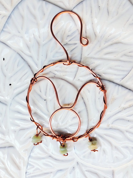 Símbolo do Signo Touro em cobre e pedras naturais