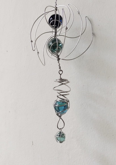 Suncatcher Sinuoso em Tons de Azul - Imagem 2