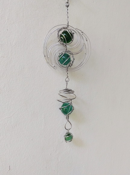 Suncatcher Sinuoso em Tons de Verde - Imagem 2