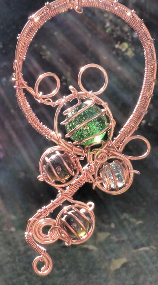 Suncatcher trançado em cobre e tons de verde - Imagem 4