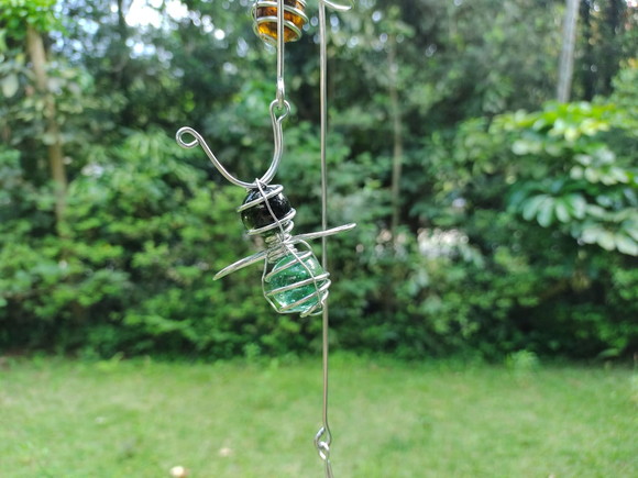 Móbile Suncatcher Abelhinhas Coloridas - Imagem 2