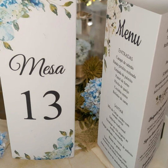 Menu Triangular com Numeração de Mesa e Agradecimento