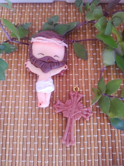 Entremeio para Terço Jesus na Cruz