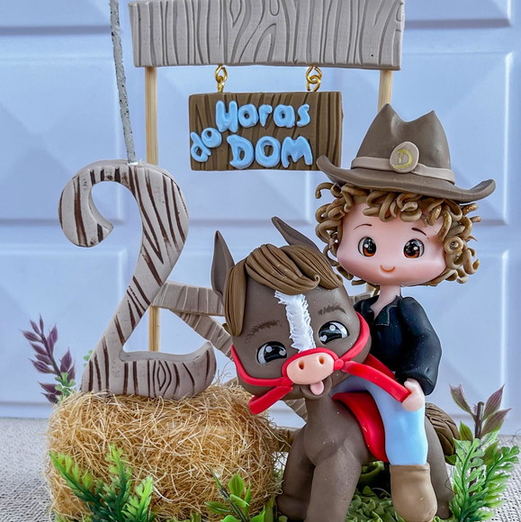 Topo de Bolo Haras Cavalo Personalizado em Biscuit | Festa