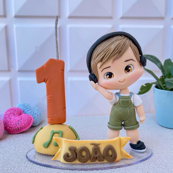 Topo de Bolo Música Infantil com Menininho em Biscuit