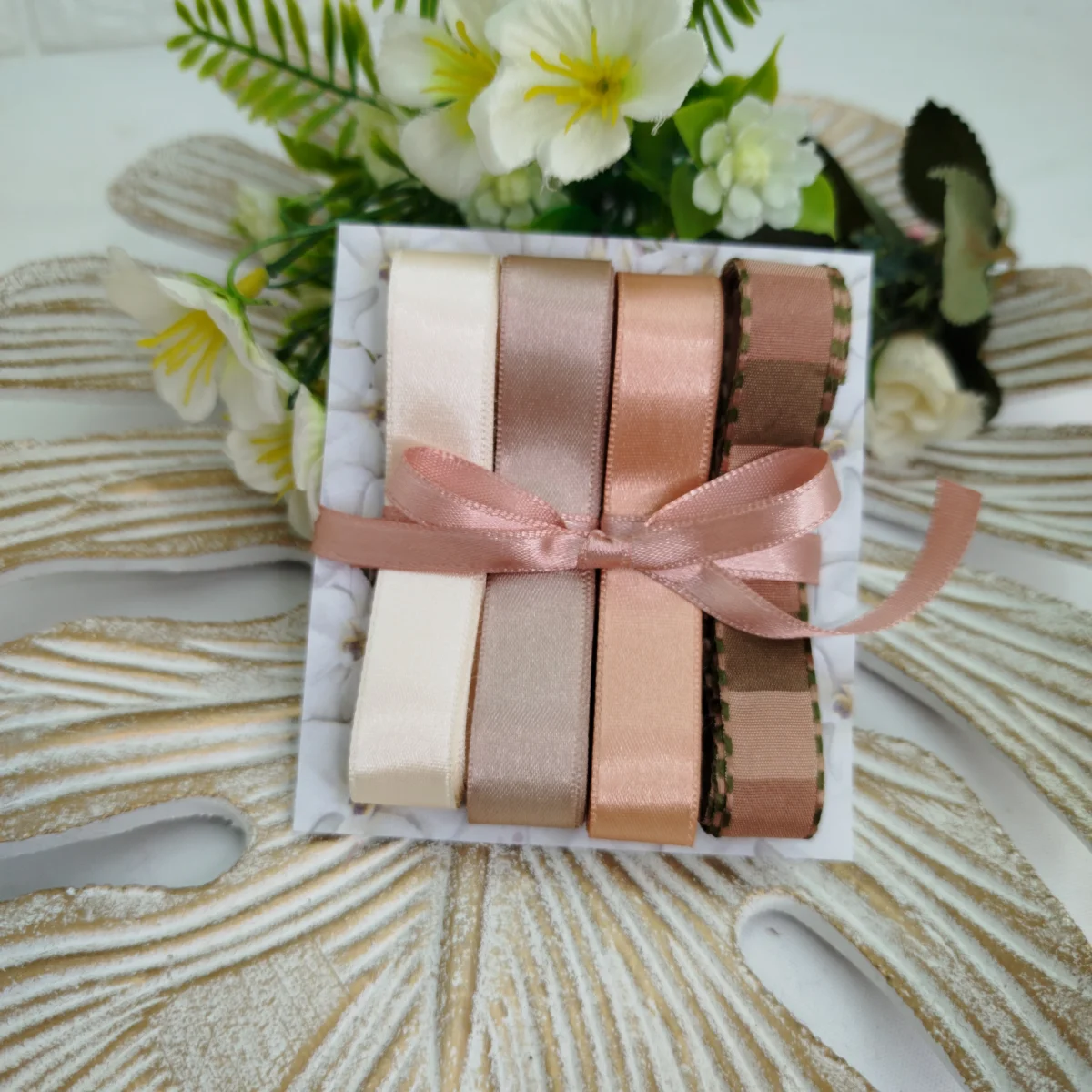 Kit de Fitas de Cetim Tons Coordenados: Marfim, Bege Escuro, Rose Gold e Listrada Chocolate - Imagem 8