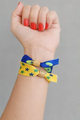 Pulseira Copa do Mundo em Tecido Cetim