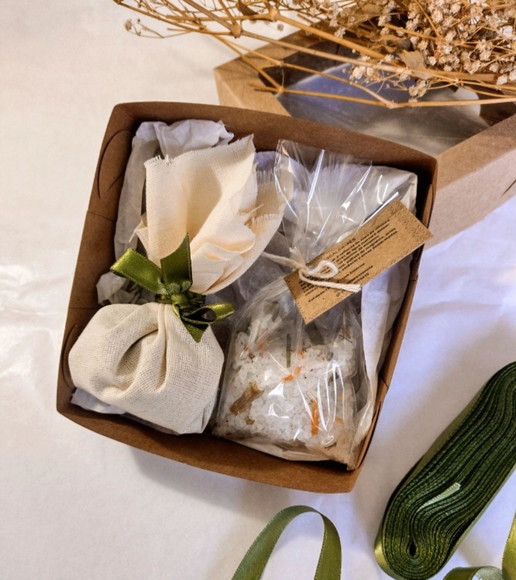 15 Kits Sachê Perfumado e Escalda-pés para Lembrancinha