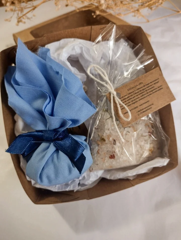 18 Kits Lembrancinhas Personalizadas | Sachê Perfumado e Escalda-pés para Lembrancinha - Imagem 3
