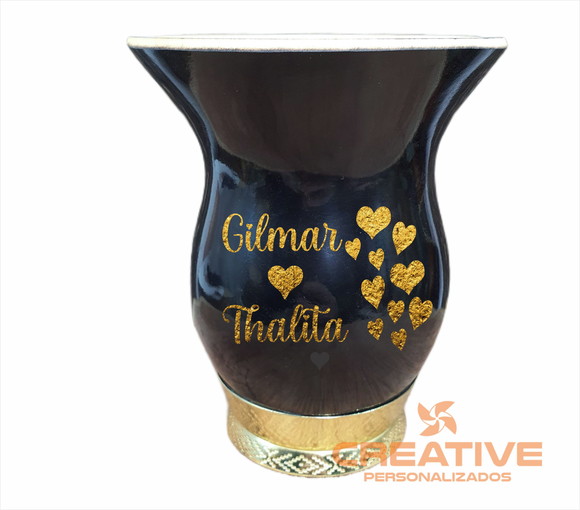 Cuia em porongo preto pé dourado personalizada