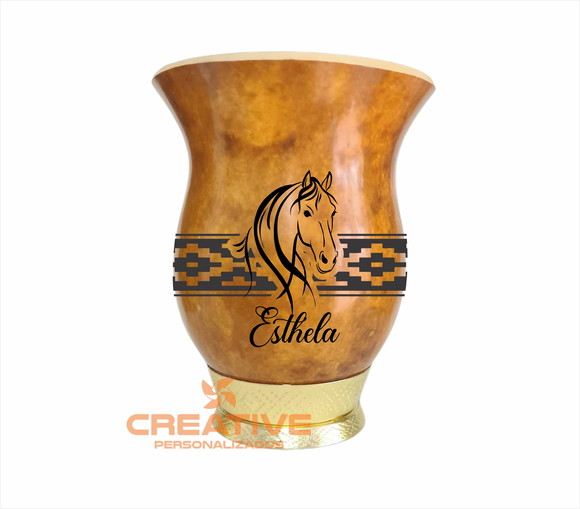 Cuia chimarrão com pé dourado personalizada desenho cavalo