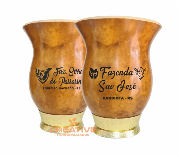 Cuia chimarrão com pé dourado logomarca empresa