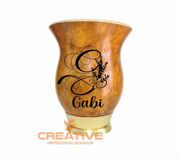 Cuia chimarrão com pé metal dourado nome letra