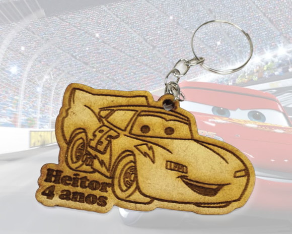 Chaveiro de lembrança Carros personalizado em MDF