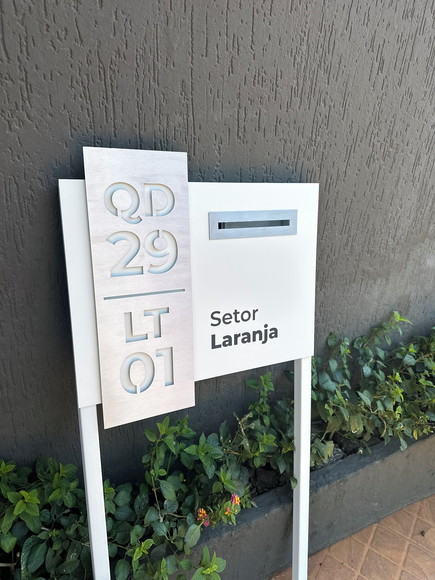 Algarismo Acm + Inox +caixa Correio e Pé para Jardim